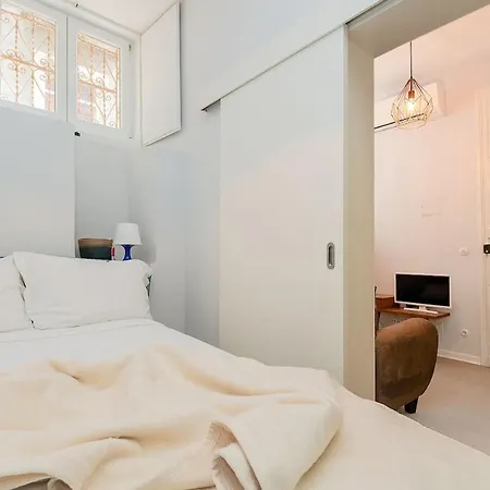 Design Flats In The Heart Of Apartment *