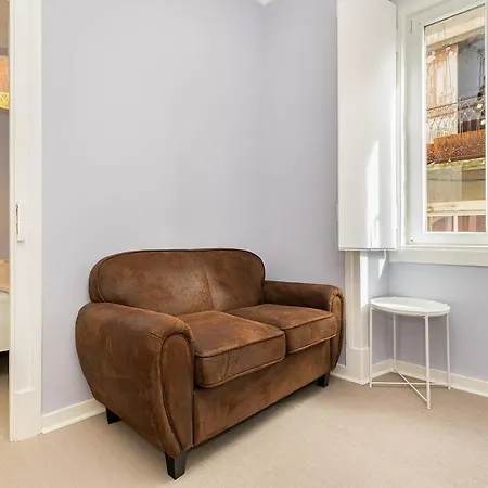 Design Flats In The Heart Of Apartment *