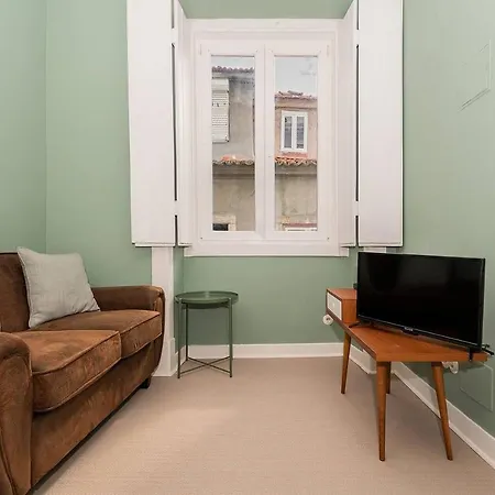 Design Flats In The Heart Of Lisbon